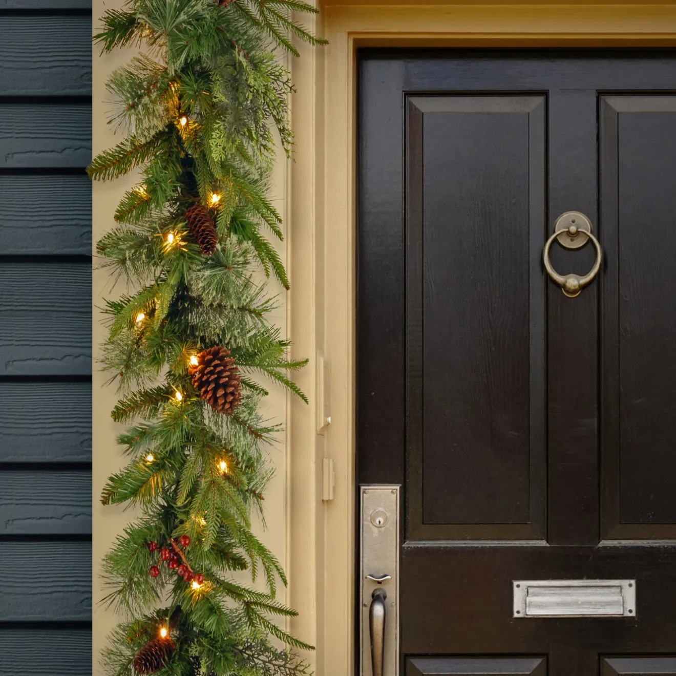Outlet 9 ft. Pre-Lit Colonial Fir Garland with Dual Color LED Lights Pre-Lit Christmas Garlands|7-10 Feet Christmas Garlands