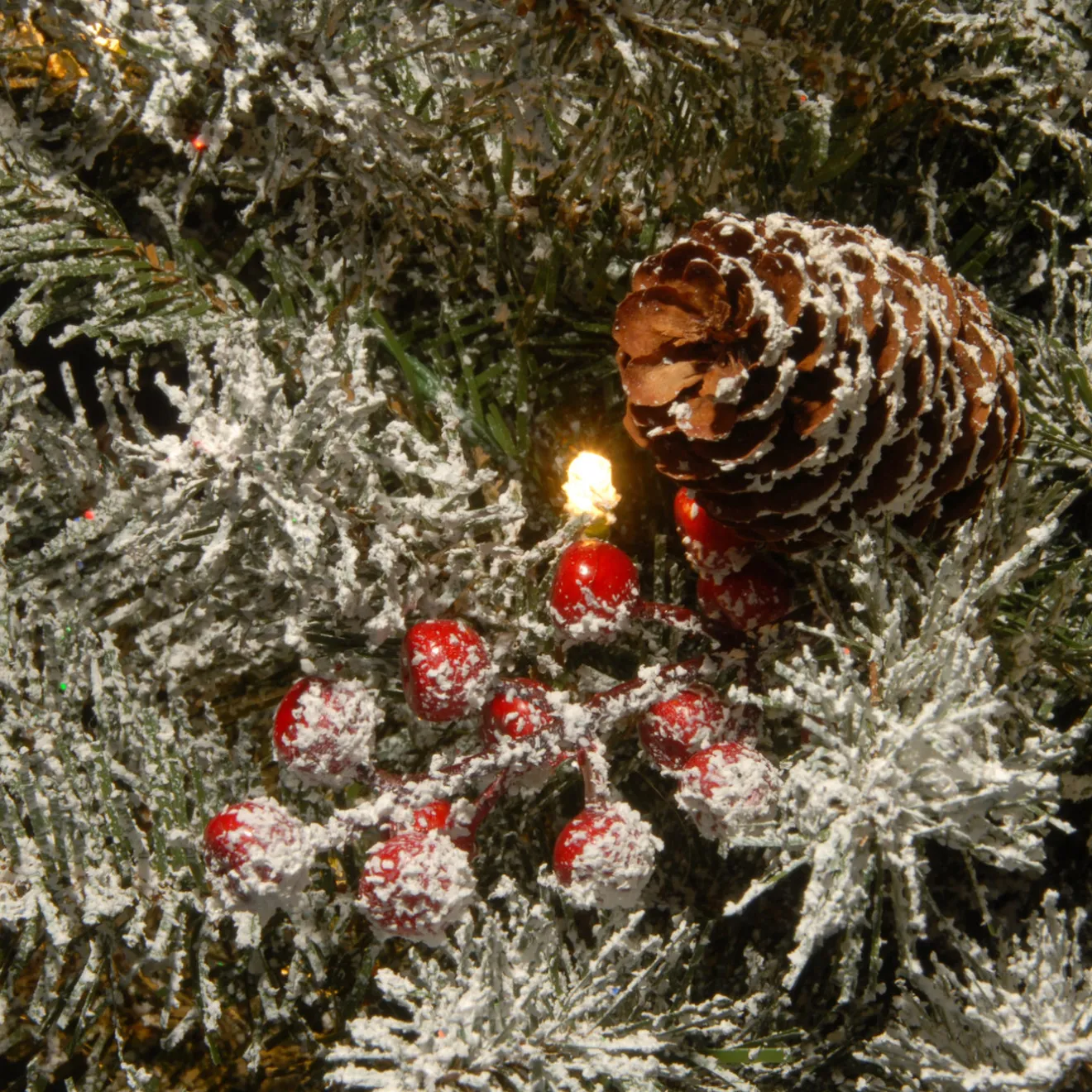 Discount 2 ft. Pre-Lit Dunhill Fir Tree with LED Lights Tabletop|Pre-Lit