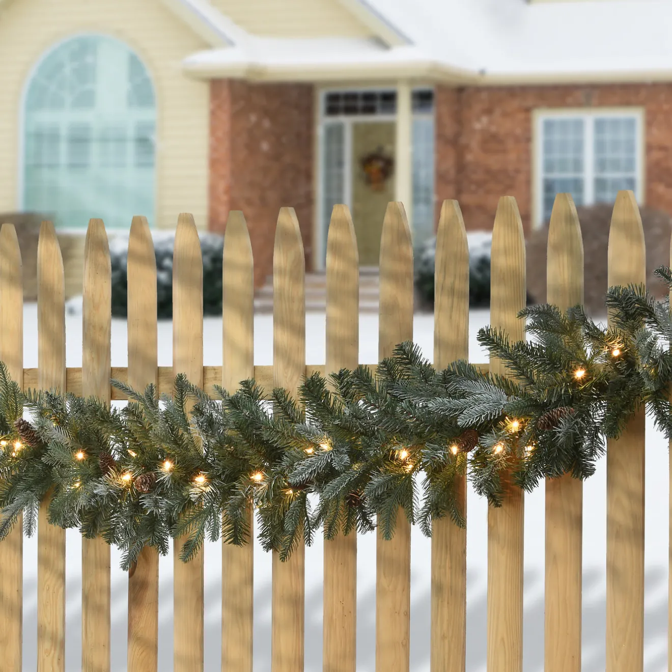 Outlet 9 ft. Pre-Lit Frosted Arctic Spruce Garland with Clear Lights Pre-Lit Christmas Garlands|7-10 Feet Christmas Garlands