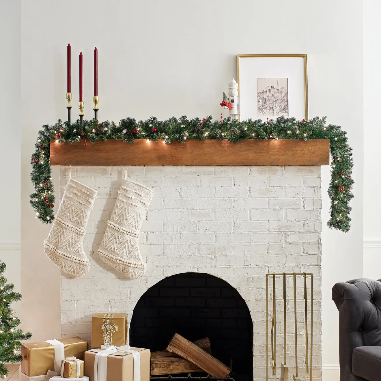 New 9 ft. Pre-Lit Glittery Mountain Spruce Garland with Clear Lights Pre-Lit Christmas Garlands|7-10 Feet Christmas Garlands