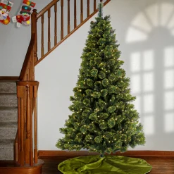 Outlet 7 ft. Pre-Lit Maine Pine Tree with LED Lights Pre-Lit|Full