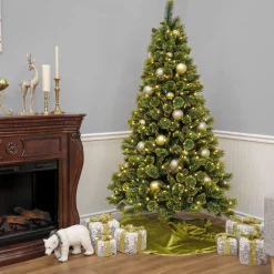 Outlet 7 ft. Pre-Lit Maine Pine Tree with LED Lights Pre-Lit|Full