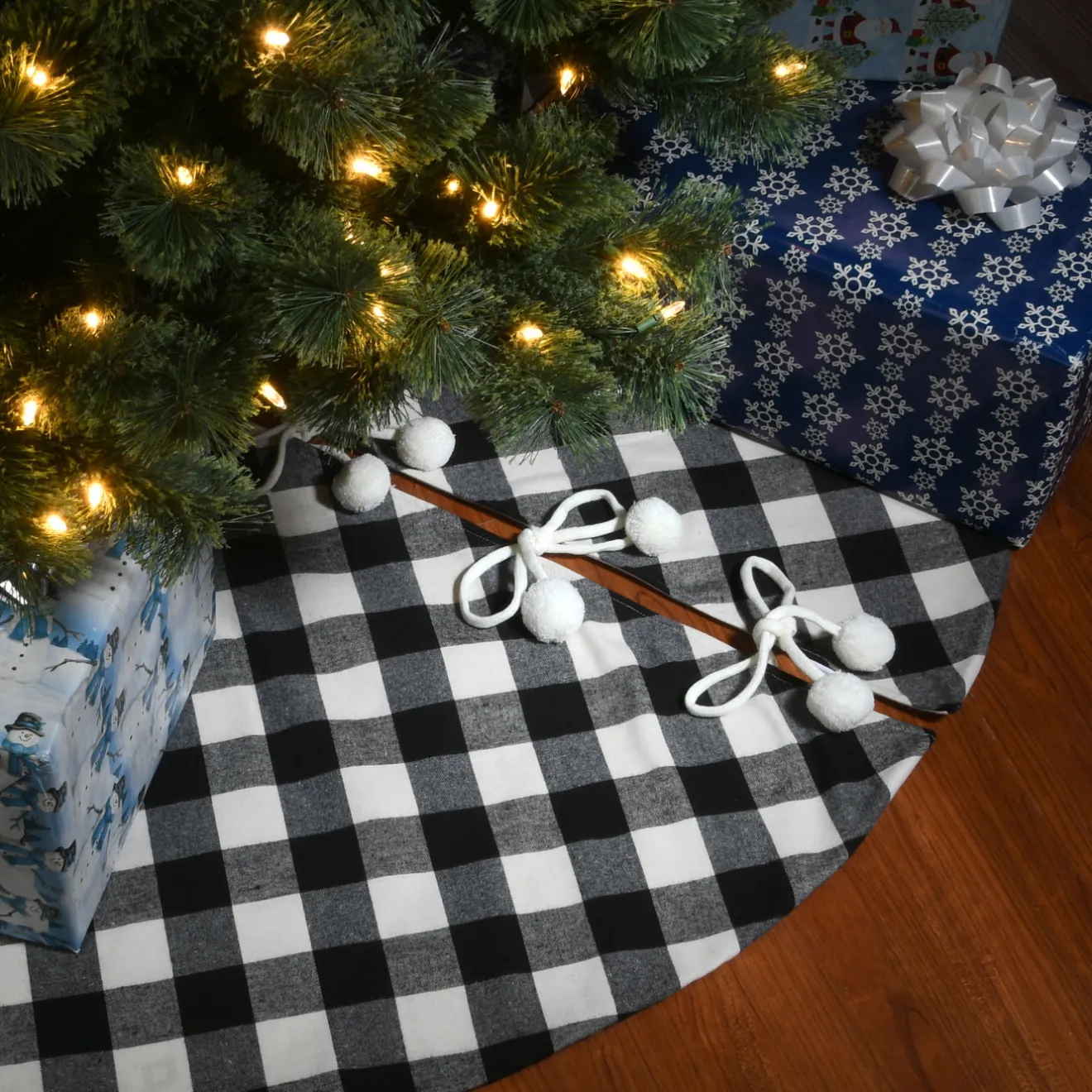 New 48 in. General Store Collection Plaid Tree Skirt Tree Skirts & Collars