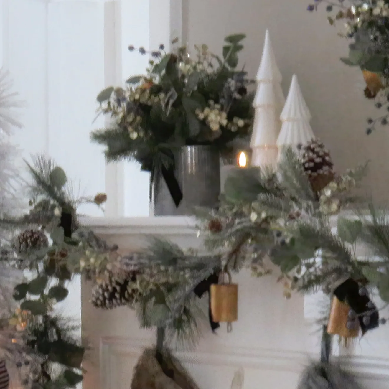Best 17 in. HGTV Home Collection Swiss Chic Arrangement Centerpieces