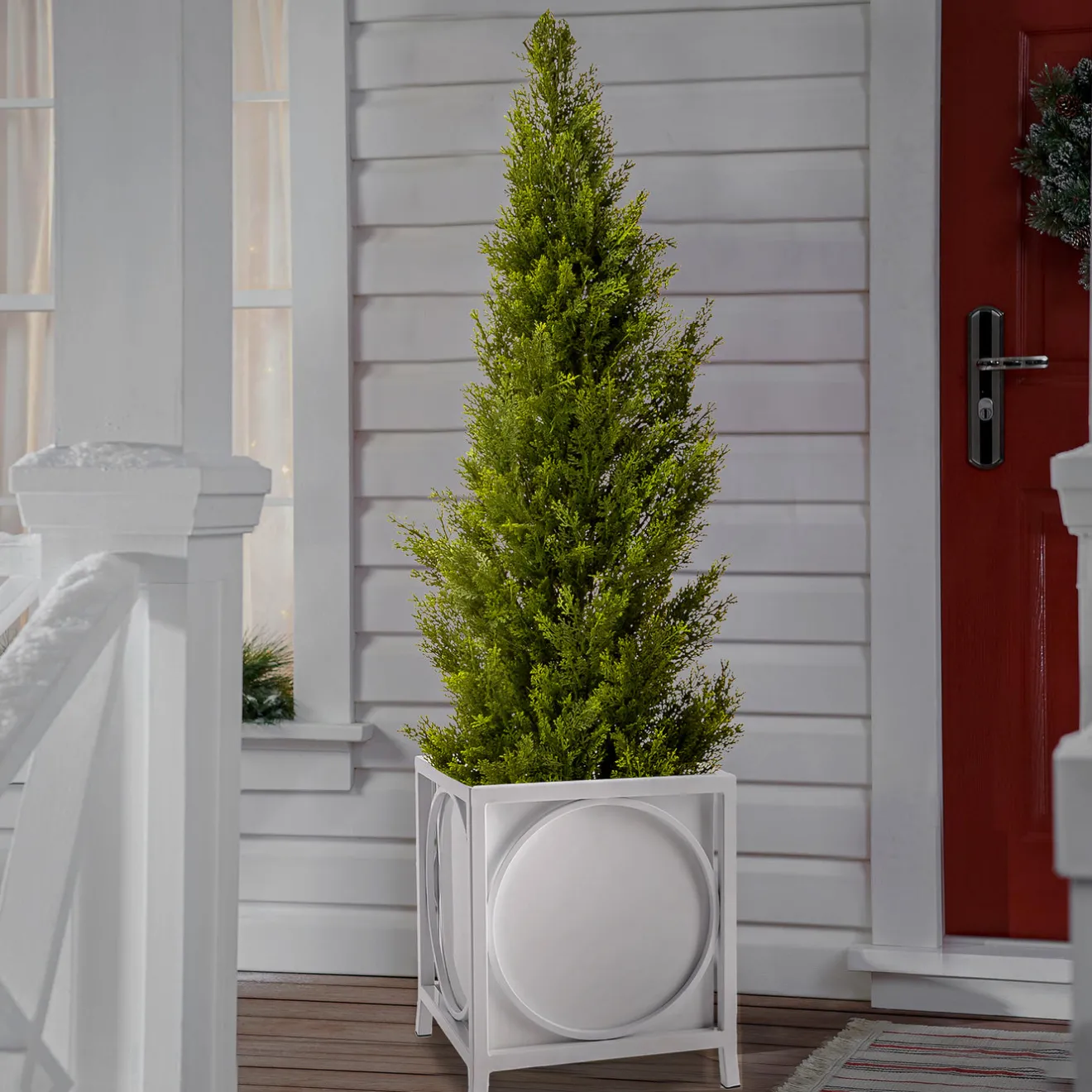 Hot 23 in. St Remy Planter, White Decorative Accents