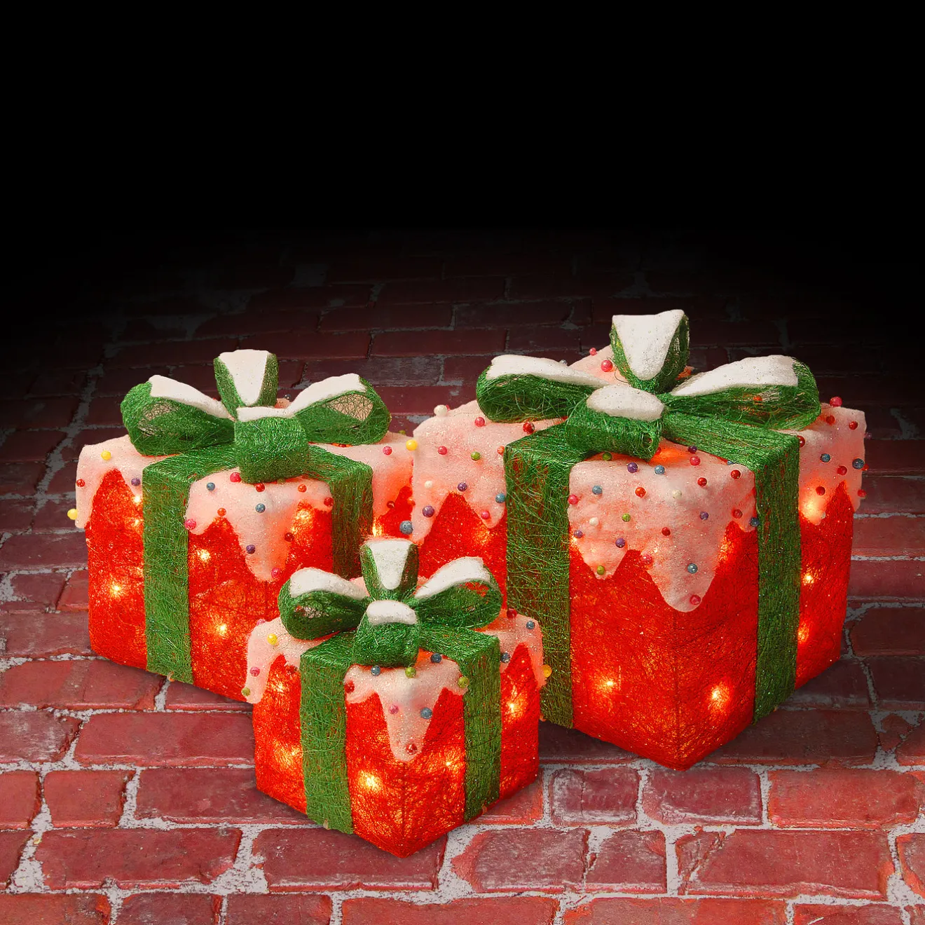 Best Pre-Lit Red and White Gift Boxes, Set of Three, White Lights Yard Decorations